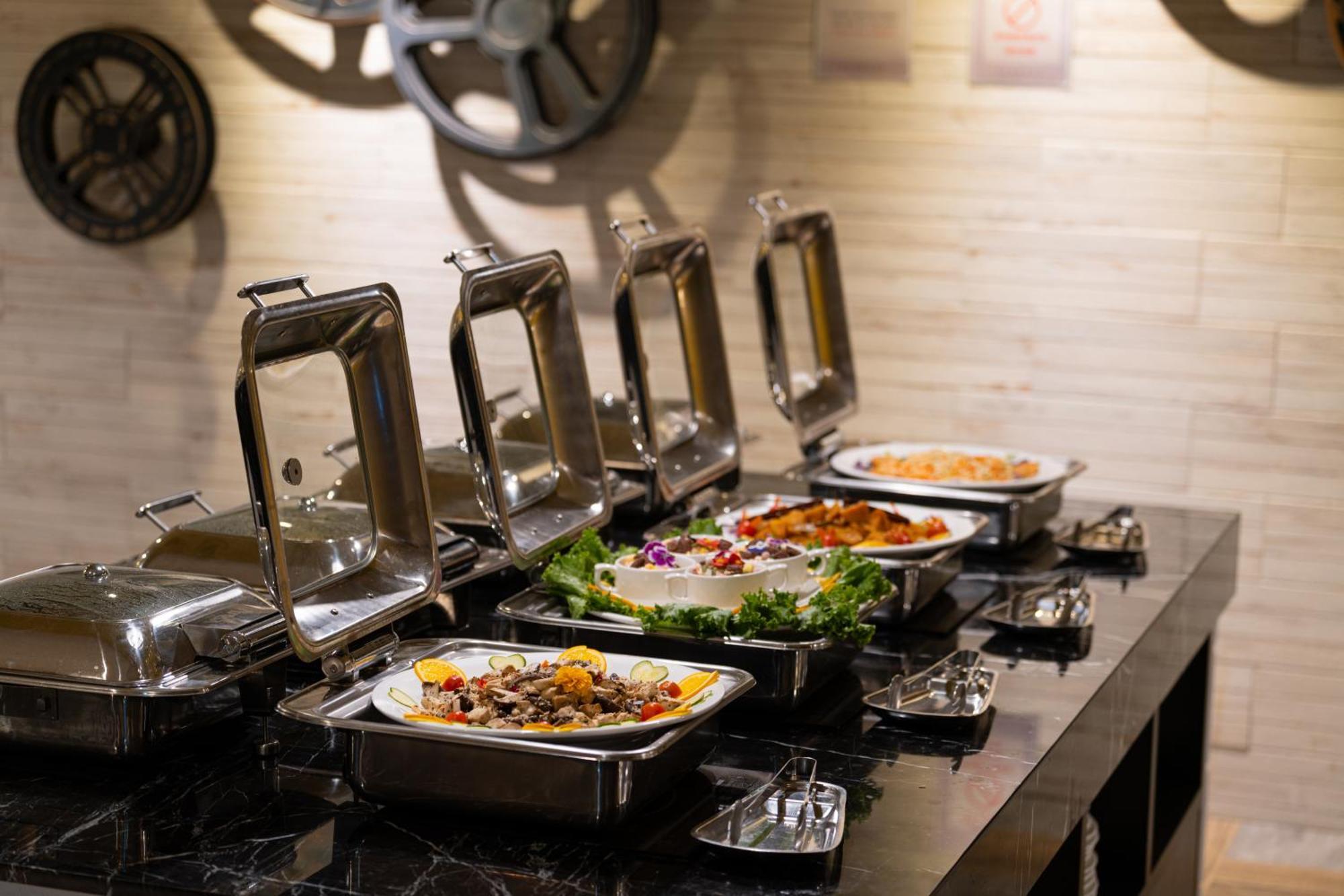 Ningcui Business Hotel Taichung Buitenkant foto