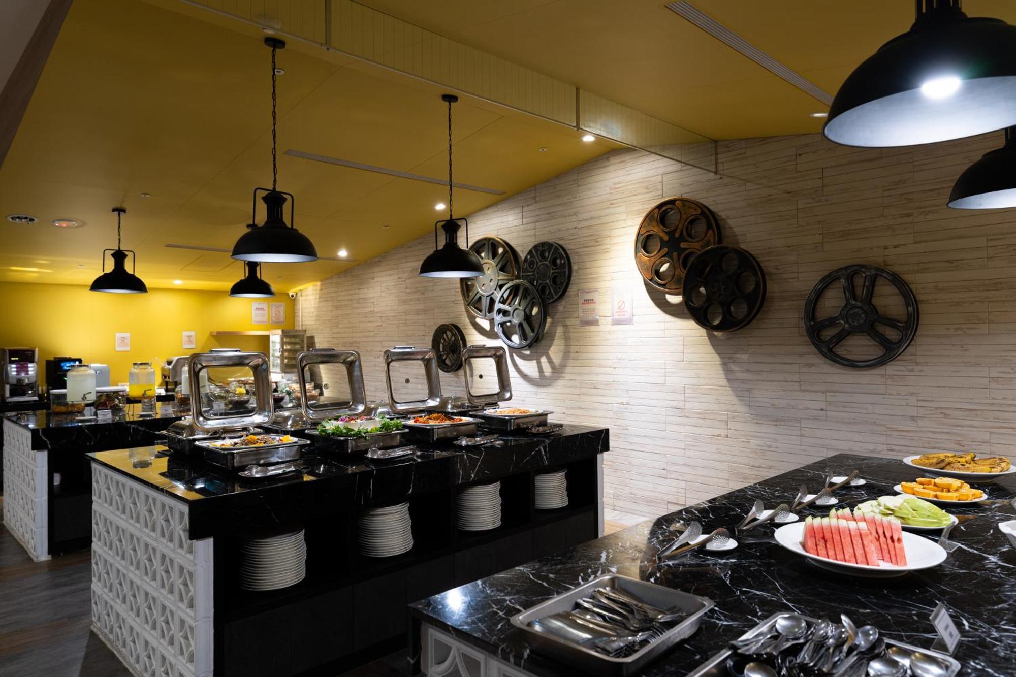 Ningcui Business Hotel Taichung Buitenkant foto