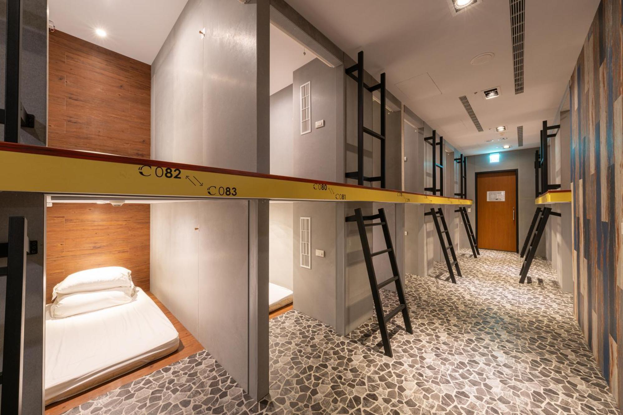 Ningcui Business Hotel Taichung Buitenkant foto
