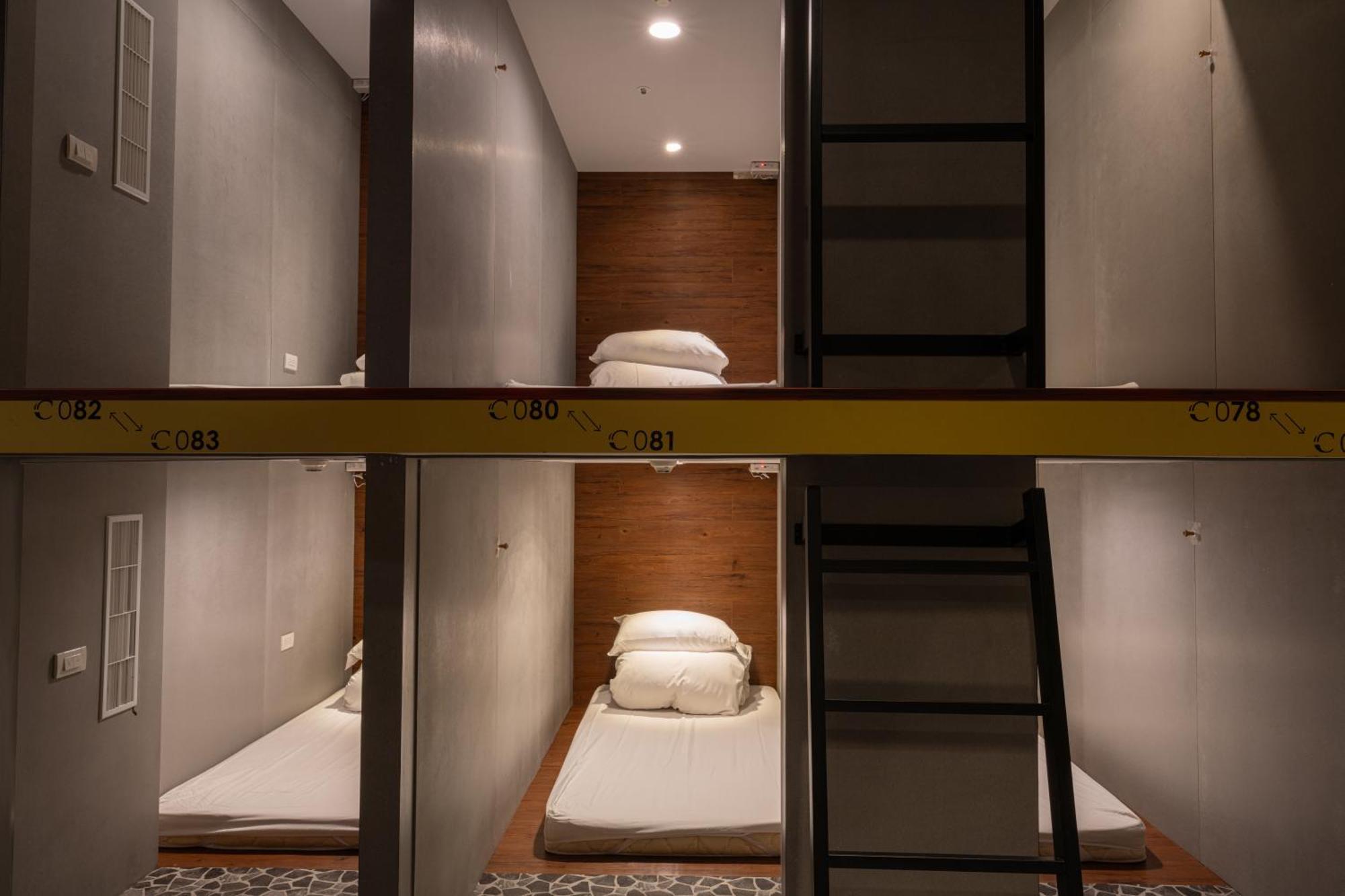 Ningcui Business Hotel Taichung Buitenkant foto