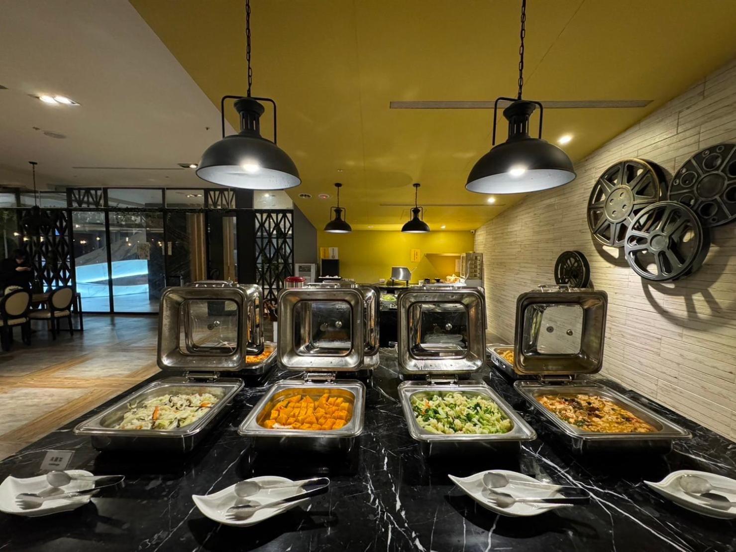 Ningcui Business Hotel Taichung Buitenkant foto
