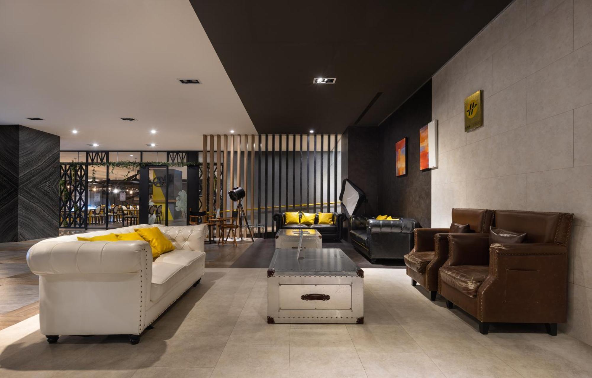 Ningcui Business Hotel Taichung Buitenkant foto
